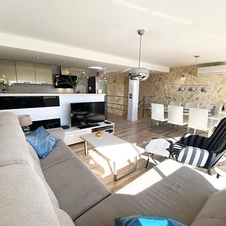 Spacious Comfortable Luxury 2 Bed/2 Bath Port Apartment Calpe