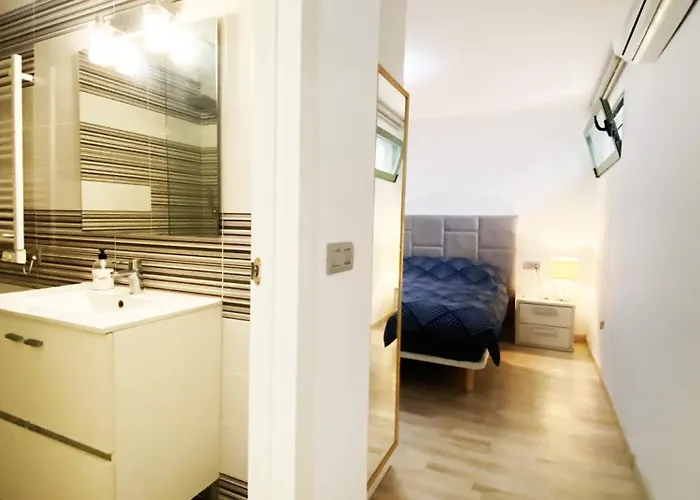 Spacious Comfortable Luxury 2 Bed/2 Bath Port Lägenhet