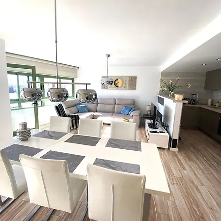 Spacious Comfortable Luxury 2 Bed/2 Bath Port Apartment Calp